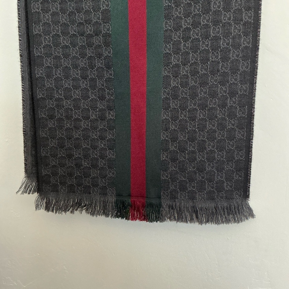 Gucci Black Wool Logo Scarf with Green Red Stripe Wool Blend Scarf - Picture 7 of 9